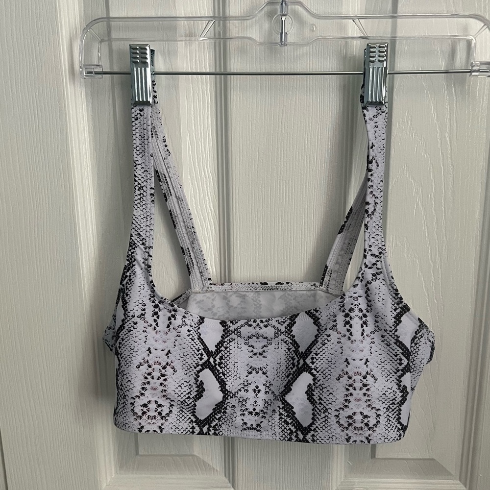 SHEIN Women's Medium White Polyester Bikini Top‎